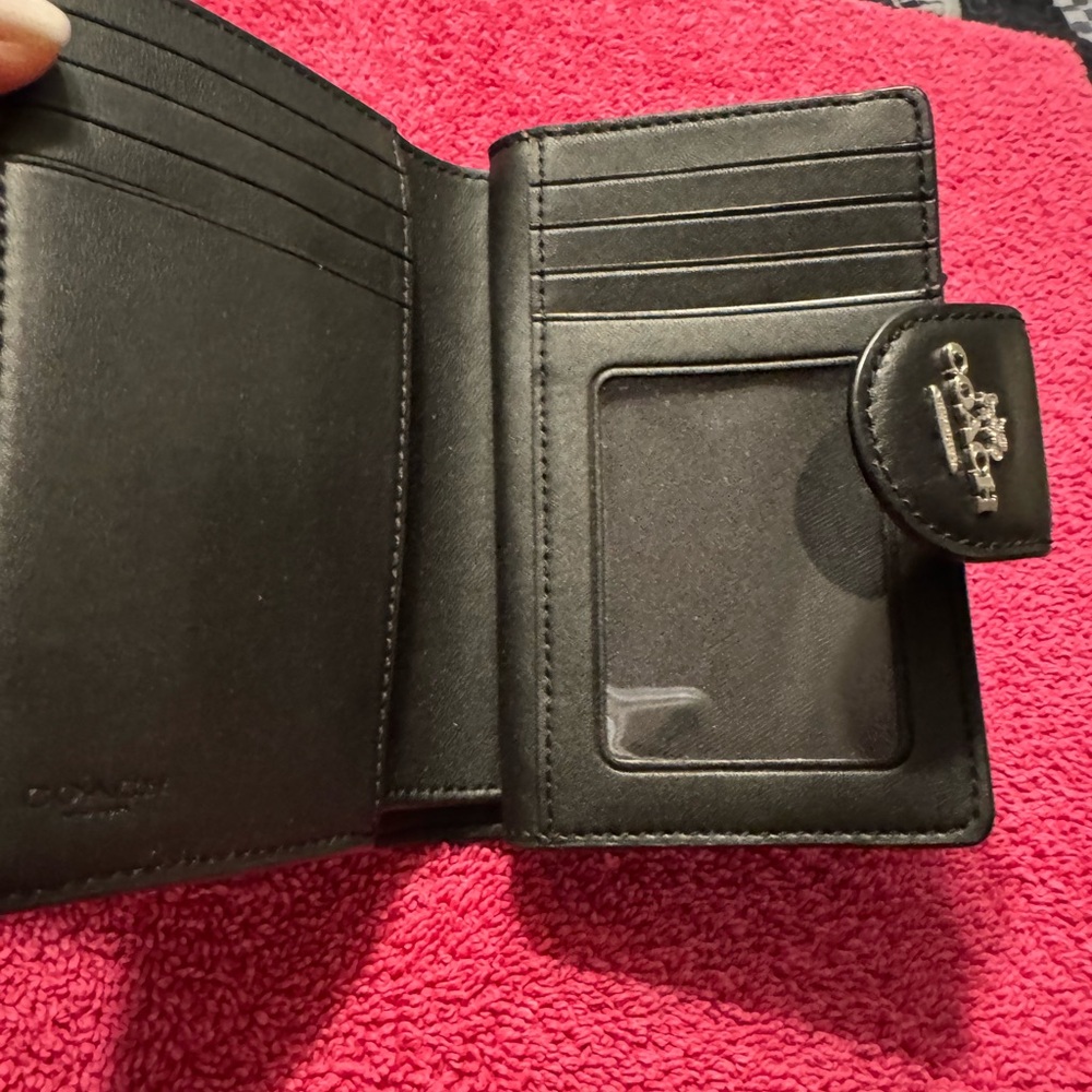 COPY - Wallet - Picture 5 of 8